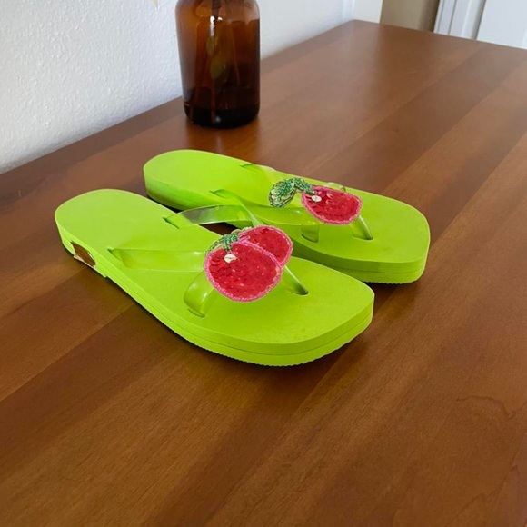 🍒cherry flip flops🍒 - Picture 2 of 4